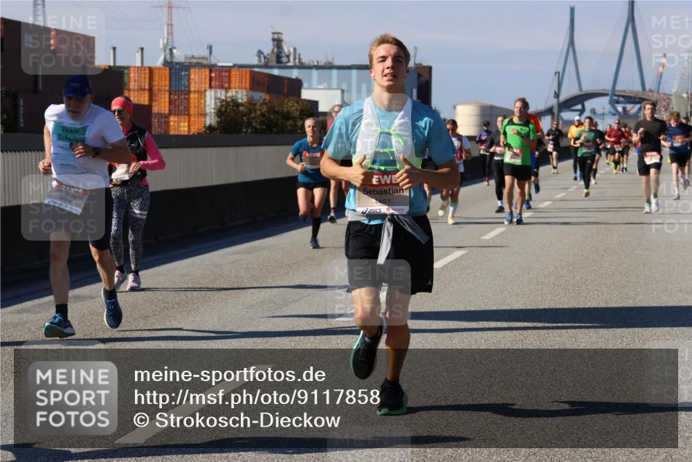 03.10.2025 - Köhlbrandbrückenlauf Strokosch-Dieckow http://msf.ph/oto/9117858 03.10.2025 12:53:37 Position 3  meine-sportfotos.de