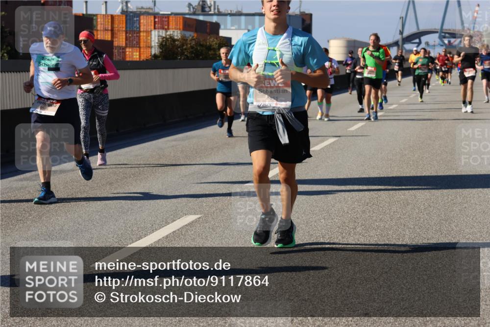 03.10.2025 - Köhlbrandbrückenlauf Strokosch-Dieckow http://msf.ph/oto/9117864 03.10.2025 12:53:37 Position 3 4451, 5569 meine-sportfotos.de