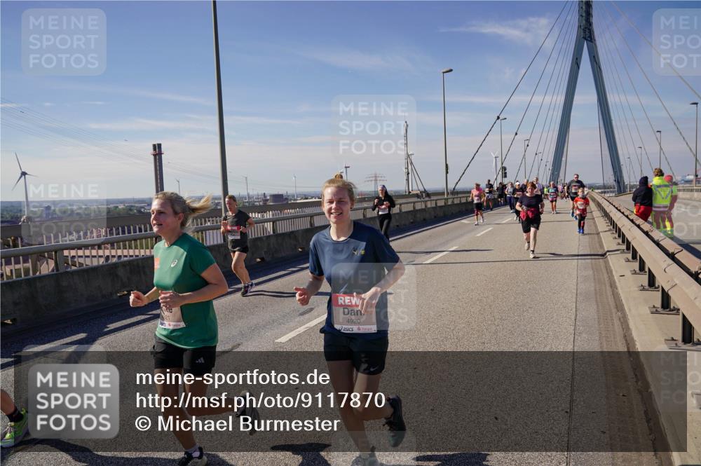 03.10.2025 - Köhlbrandbrückenlauf Michael Burmester http://msf.ph/oto/9117870 03.10.2025 12:59:16 Position 2 4920 meine-sportfotos.de