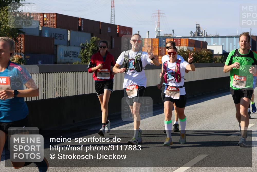 03.10.2025 - Köhlbrandbrückenlauf Strokosch-Dieckow http://msf.ph/oto/9117883 03.10.2025 12:53:43 Position 3 6308, 681, 6814, 5705 meine-sportfotos.de