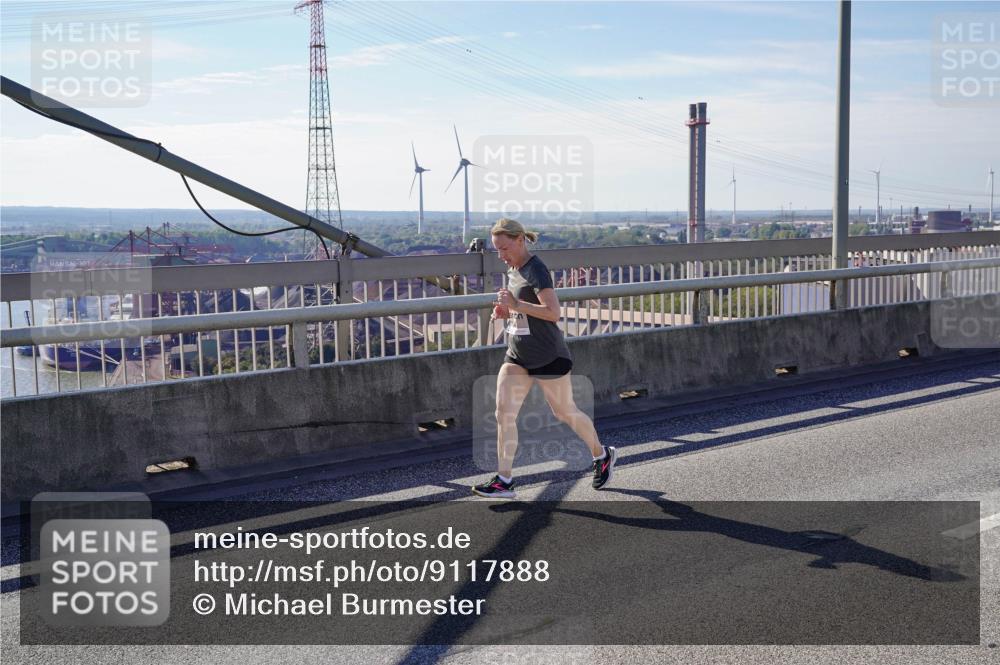 03.10.2025 - Köhlbrandbrückenlauf Michael Burmester http://msf.ph/oto/9117888 03.10.2025 12:59:17 Position 2  meine-sportfotos.de