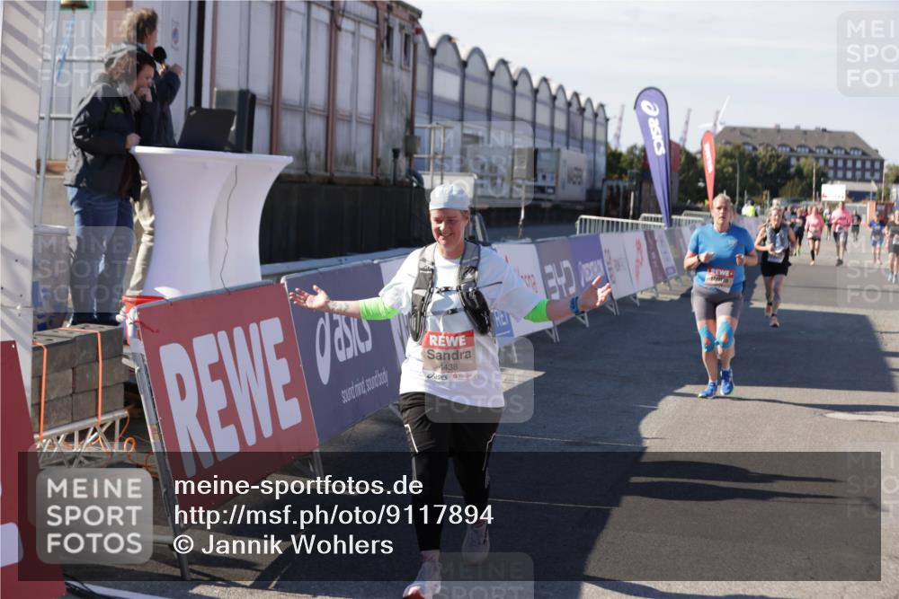 03.10.2025 - Köhlbrandbrückenlauf Jannik Wohlers http://msf.ph/oto/9117894 03.10.2025 13:34:07 Ziel 4438, 4919, 4970, 5036, 5300, 5593, 6095, 6246, 6420, 6421, 6574 meine-sportfotos.de