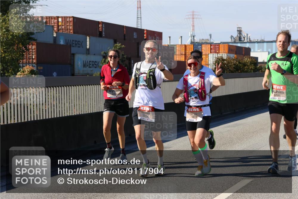 03.10.2025 - Köhlbrandbrückenlauf Strokosch-Dieckow http://msf.ph/oto/9117904 03.10.2025 12:53:43 Position 3  meine-sportfotos.de