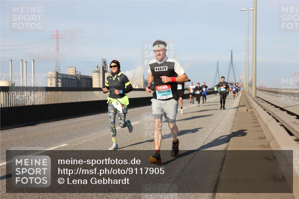 03.10.2025 - Köhlbrandbrückenlauf Lena Gebhardt http://msf.ph/oto/9117905 03.10.2025 09:44:34 Position 2 2880 meine-sportfotos.de