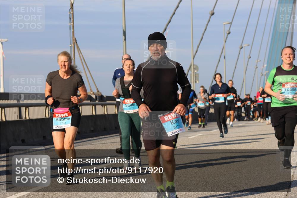 03.10.2025 - Köhlbrandbrückenlauf Strokosch-Dieckow http://msf.ph/oto/9117920 03.10.2025 09:51:48 Position 2 1743, 2678, 3419, 2707 meine-sportfotos.de