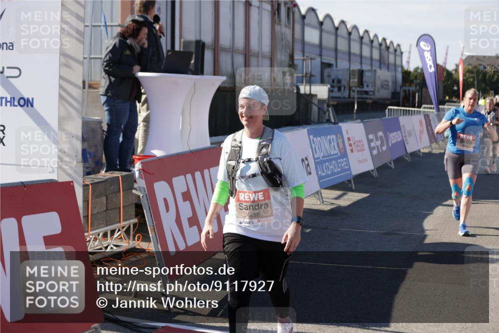 03.10.2025 - Köhlbrandbrückenlauf Jannik Wohlers http://msf.ph/oto/9117927 03.10.2025 13:34:08 Ziel 4438, 4919, 5300, 5593, 6095, 6246, 6420, 6421, 6574 meine-sportfotos.de
