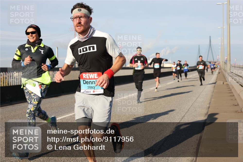 03.10.2025 - Köhlbrandbrückenlauf Lena Gebhardt http://msf.ph/oto/9117956 03.10.2025 09:44:35 Position 2 2880 meine-sportfotos.de