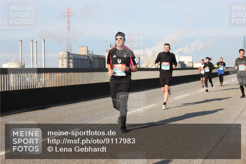 03.10.2025 - Köhlbrandbrückenlauf Lena Gebhardt http://msf.ph/oto/9117983 03.10.2025 09:44:35 Position 2 1109 meine-sportfotos.de