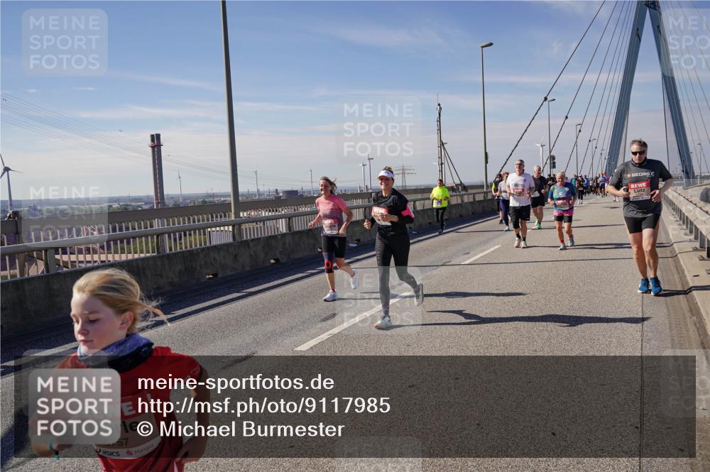 03.10.2025 - Köhlbrandbrückenlauf Michael Burmester http://msf.ph/oto/9117985 03.10.2025 12:59:22 Position 2 5757 meine-sportfotos.de