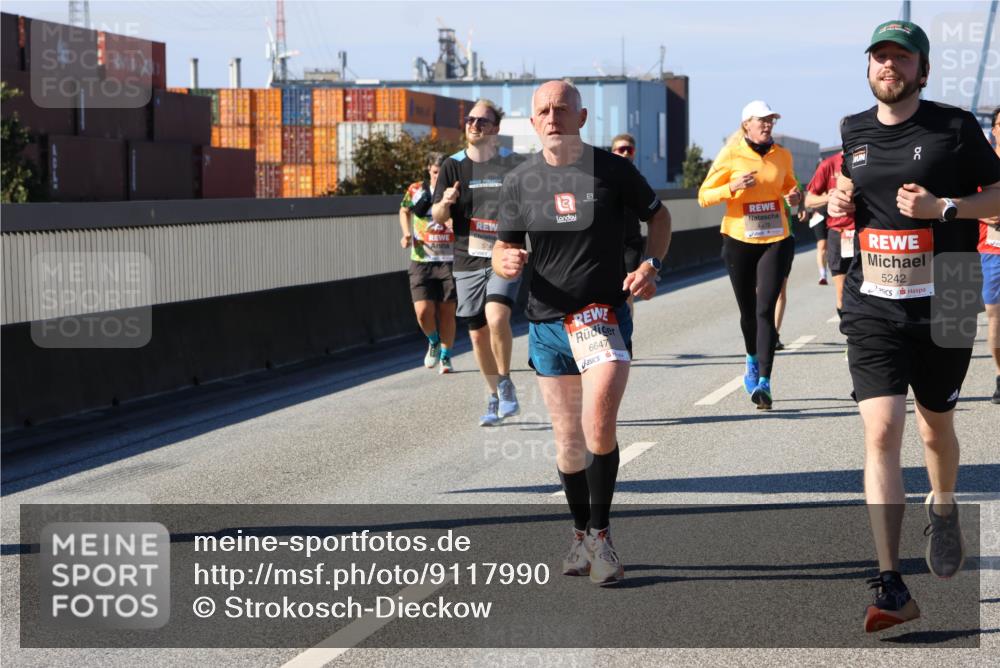 03.10.2025 - Köhlbrandbrückenlauf Strokosch-Dieckow http://msf.ph/oto/9117990 03.10.2025 12:53:51 Position 3 574, 6647, 5242 meine-sportfotos.de