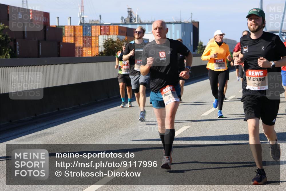 03.10.2025 - Köhlbrandbrückenlauf Strokosch-Dieckow http://msf.ph/oto/9117996 03.10.2025 12:53:51 Position 3 3, 6647, 4479, 5242 meine-sportfotos.de