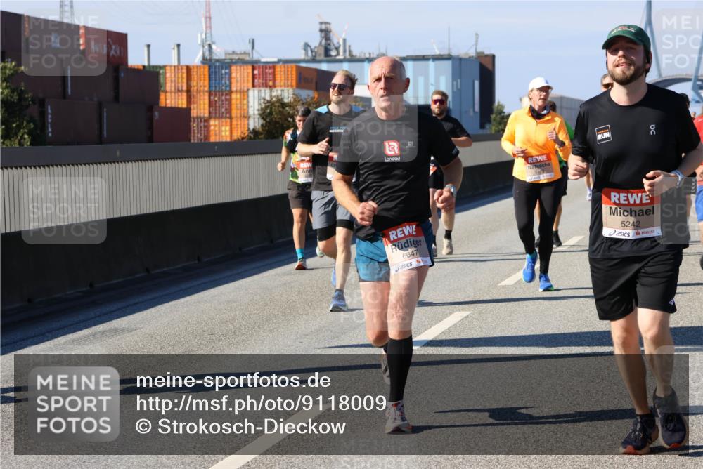 03.10.2025 - Köhlbrandbrückenlauf Strokosch-Dieckow http://msf.ph/oto/9118009 03.10.2025 12:53:51 Position 3 6647, 5242 meine-sportfotos.de