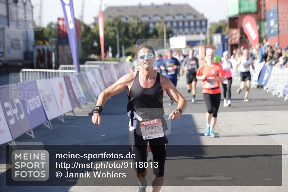 03.10.2025 - Köhlbrandbrückenlauf Jannik Wohlers http://msf.ph/oto/9118013 03.10.2025 13:03:22 Ziel 4085, 4208, 4225, 4268, 4283, 4454, 4856, 5048, 5063, 6279, 6612, 6632, 6722, 6784 meine-sportfotos.de