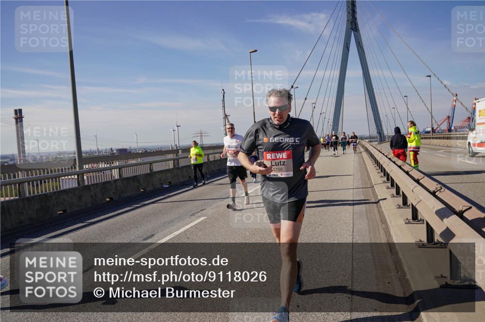 03.10.2025 - Köhlbrandbrückenlauf Michael Burmester http://msf.ph/oto/9118026 03.10.2025 12:59:24 Position 2 5755 meine-sportfotos.de