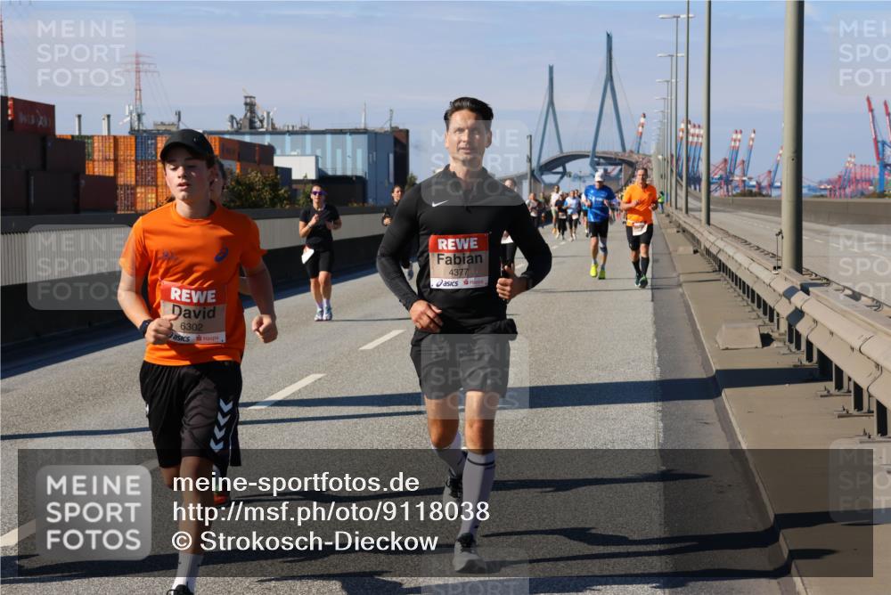 03.10.2025 - Köhlbrandbrückenlauf Strokosch-Dieckow http://msf.ph/oto/9118038 03.10.2025 12:53:57 Position 3 6302, 4377 meine-sportfotos.de
