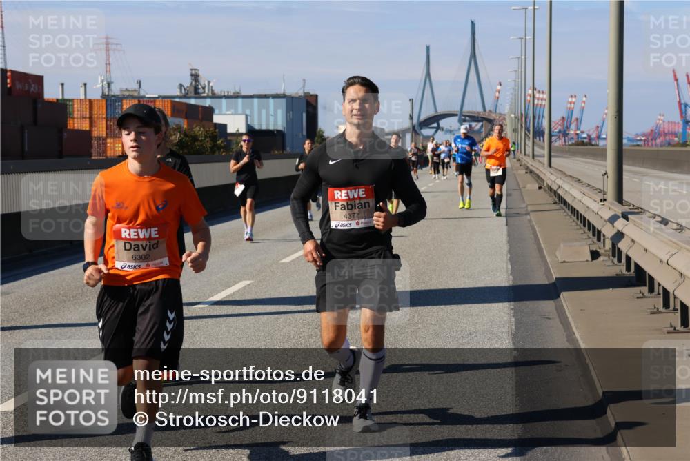 03.10.2025 - Köhlbrandbrückenlauf Strokosch-Dieckow http://msf.ph/oto/9118041 03.10.2025 12:53:57 Position 3 6302, 4377 meine-sportfotos.de