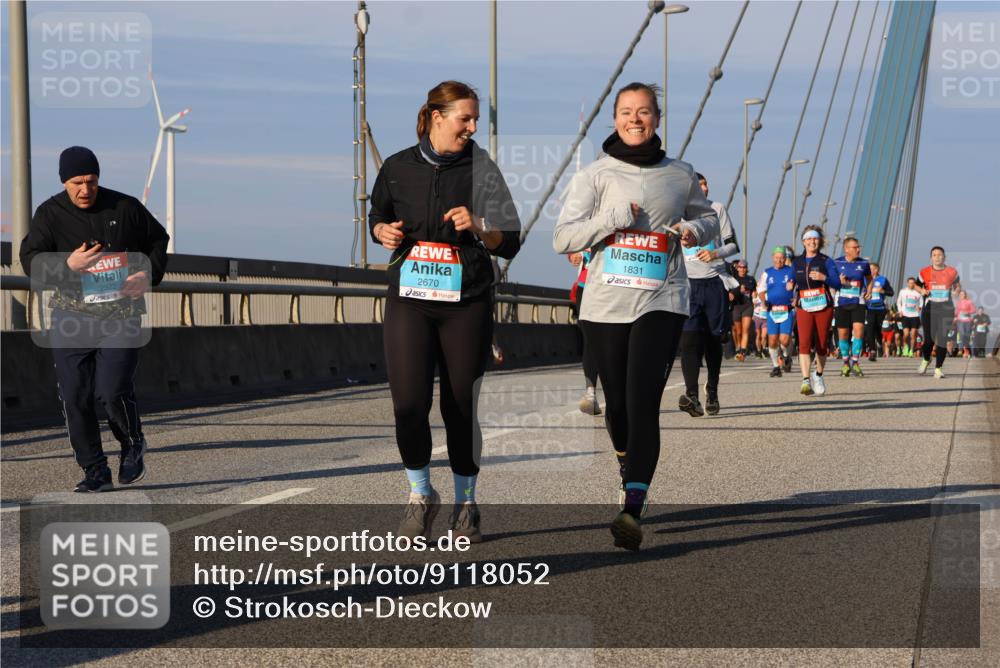 03.10.2025 - Köhlbrandbrückenlauf Strokosch-Dieckow http://msf.ph/oto/9118052 03.10.2025 09:52:00 Position 2 2372, 2670, 1831 meine-sportfotos.de