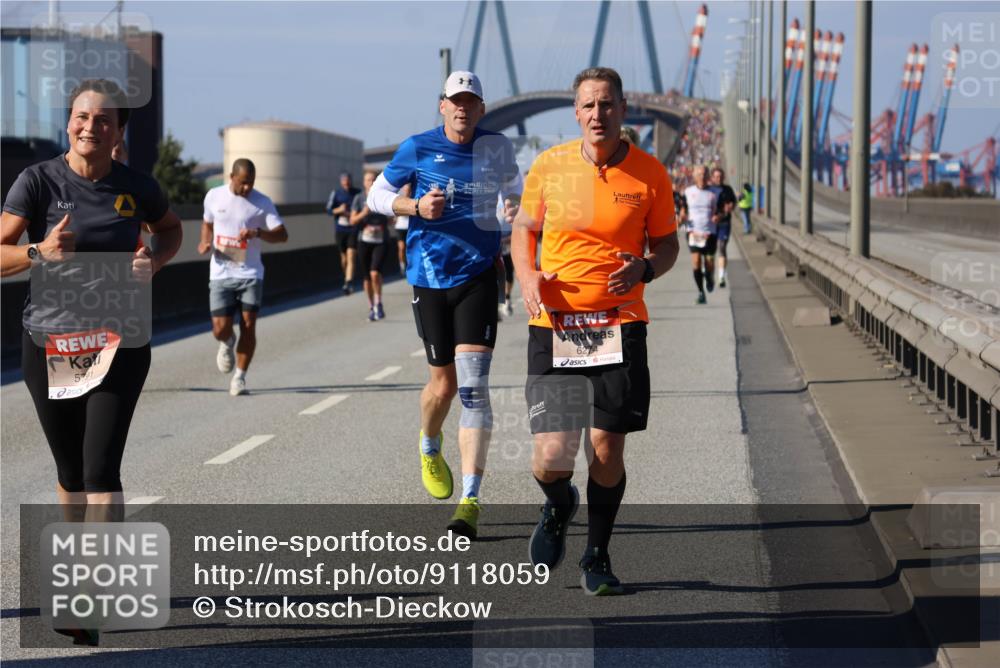 03.10.2025 - Köhlbrandbrückenlauf Strokosch-Dieckow http://msf.ph/oto/9118059 03.10.2025 12:54:03 Position 3 5, 91, 6274 meine-sportfotos.de