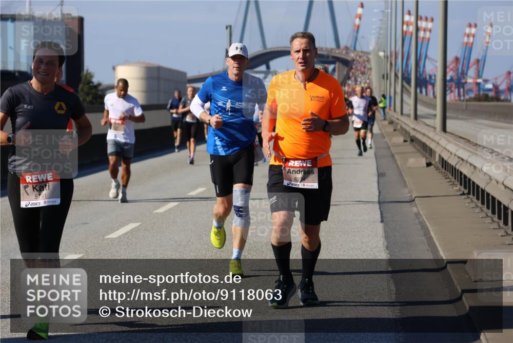 03.10.2025 - Köhlbrandbrückenlauf Strokosch-Dieckow http://msf.ph/oto/9118063 03.10.2025 12:54:03 Position 3 5791, 6274 meine-sportfotos.de