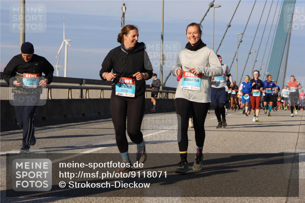 03.10.2025 - Köhlbrandbrückenlauf Strokosch-Dieckow http://msf.ph/oto/9118071 03.10.2025 09:52:00 Position 2 2372, 2670, 1831 meine-sportfotos.de