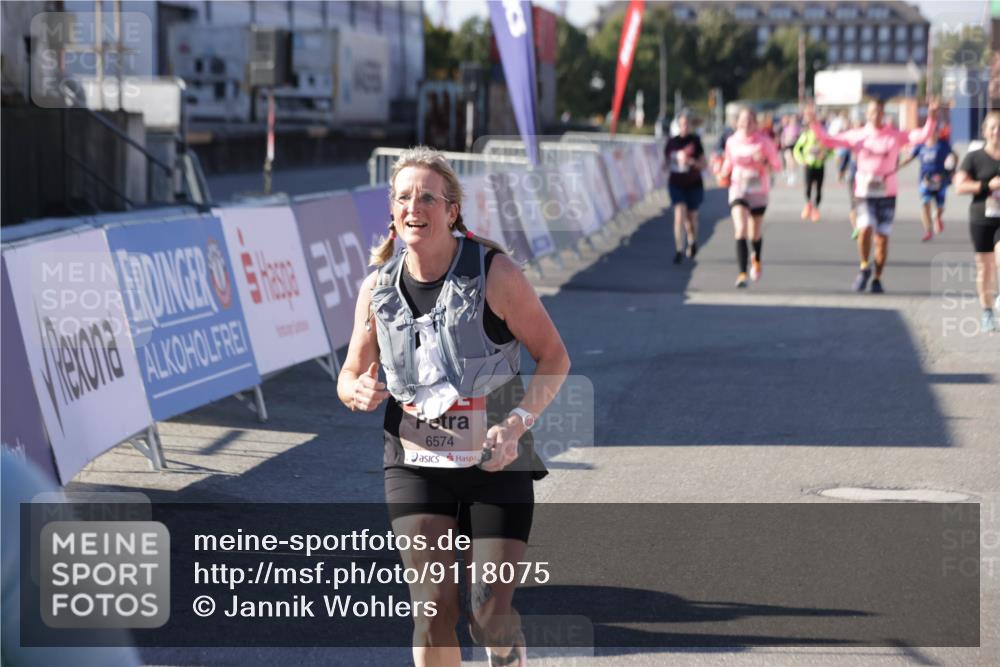 03.10.2025 - Köhlbrandbrückenlauf Jannik Wohlers http://msf.ph/oto/9118075 03.10.2025 13:34:13 Ziel 4438, 4674, 5207, 5221, 5593, 6095, 6574 meine-sportfotos.de