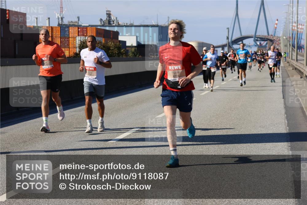 03.10.2025 - Köhlbrandbrückenlauf Strokosch-Dieckow http://msf.ph/oto/9118087 03.10.2025 12:54:09 Position 3 6781, 6782, 6774 meine-sportfotos.de