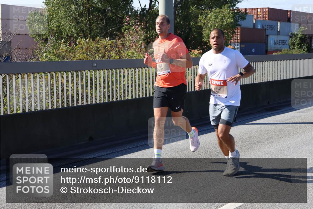 03.10.2025 - Köhlbrandbrückenlauf Strokosch-Dieckow http://msf.ph/oto/9118112 03.10.2025 12:54:12 Position 3 18, 0, 6781, 6782 meine-sportfotos.de