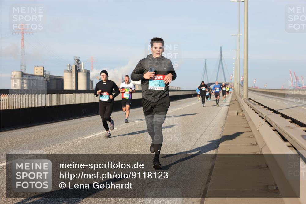 03.10.2025 - Köhlbrandbrückenlauf Lena Gebhardt http://msf.ph/oto/9118123 03.10.2025 09:44:39 Position 2 3775 meine-sportfotos.de