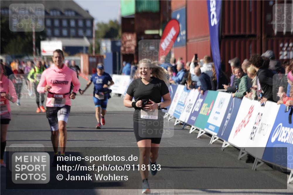 03.10.2025 - Köhlbrandbrückenlauf Jannik Wohlers http://msf.ph/oto/9118133 03.10.2025 13:34:15 Ziel 4438, 4674, 5207, 5221, 5593, 6095, 6574 meine-sportfotos.de