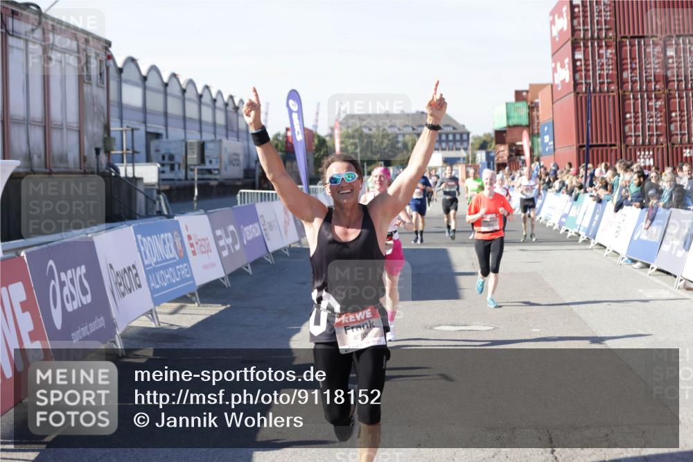 03.10.2025 - Köhlbrandbrückenlauf Jannik Wohlers http://msf.ph/oto/9118152 03.10.2025 13:03:24 Ziel 4208, 4225, 4252, 4268, 4283, 4300, 4454, 4856, 5048, 5063, 6194, 6207, 6279, 6612, 6632 meine-sportfotos.de