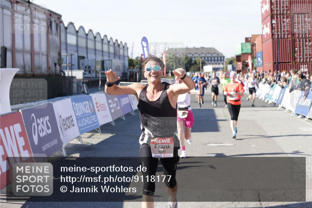 03.10.2025 - Köhlbrandbrückenlauf Jannik Wohlers http://msf.ph/oto/9118177 03.10.2025 13:03:24 Ziel 4208, 4225, 4252, 4268, 4283, 4300, 4454, 4856, 5048, 5063, 6194, 6207, 6279, 6612, 6632 meine-sportfotos.de