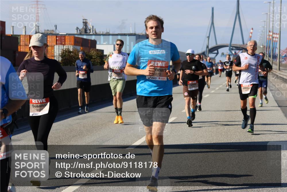 03.10.2025 - Köhlbrandbrückenlauf Strokosch-Dieckow http://msf.ph/oto/9118178 03.10.2025 12:54:18 Position 3 6572, 6372, 602 meine-sportfotos.de