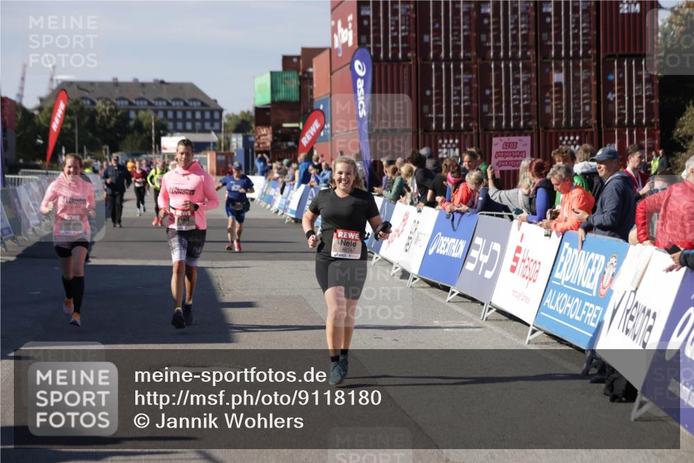 03.10.2025 - Köhlbrandbrückenlauf Jannik Wohlers http://msf.ph/oto/9118180 03.10.2025 13:34:17 Ziel 4674, 5207, 5221, 5593, 6095, 6574 meine-sportfotos.de