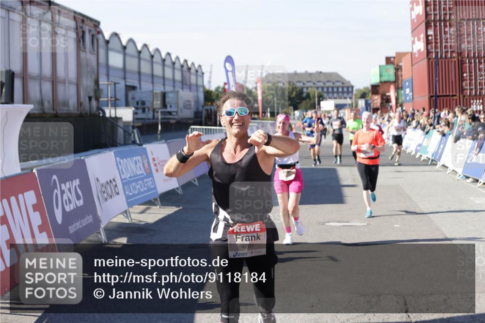 03.10.2025 - Köhlbrandbrückenlauf Jannik Wohlers http://msf.ph/oto/9118184 03.10.2025 13:03:24 Ziel 4208, 4225, 4252, 4268, 4283, 4300, 4454, 4856, 5048, 5063, 6194, 6207, 6279, 6612, 6632 meine-sportfotos.de
