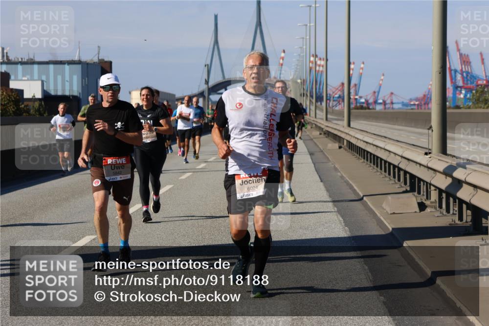 03.10.2025 - Köhlbrandbrückenlauf Strokosch-Dieckow http://msf.ph/oto/9118188 03.10.2025 12:54:21 Position 3 5842, 6024 meine-sportfotos.de