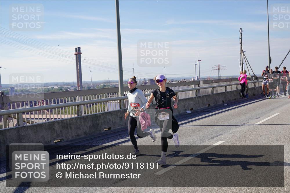 03.10.2025 - Köhlbrandbrückenlauf Michael Burmester http://msf.ph/oto/9118191 03.10.2025 12:59:32 Position 2 314 meine-sportfotos.de