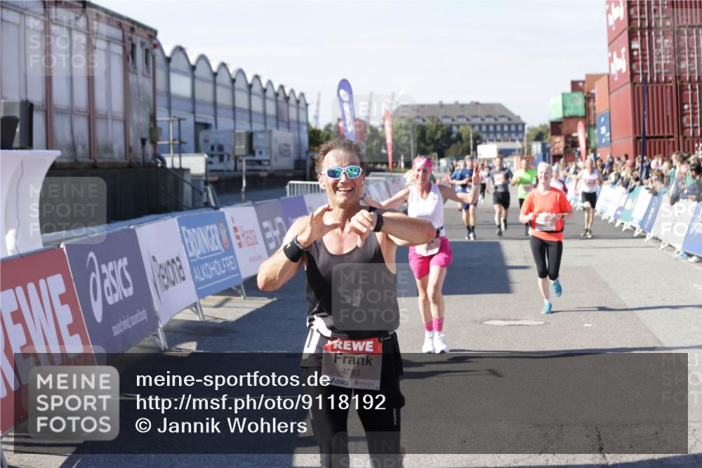 03.10.2025 - Köhlbrandbrückenlauf Jannik Wohlers http://msf.ph/oto/9118192 03.10.2025 13:03:24 Ziel 4208, 4225, 4252, 4268, 4283, 4300, 4454, 4856, 5048, 5063, 6194, 6207, 6279, 6612, 6632 meine-sportfotos.de