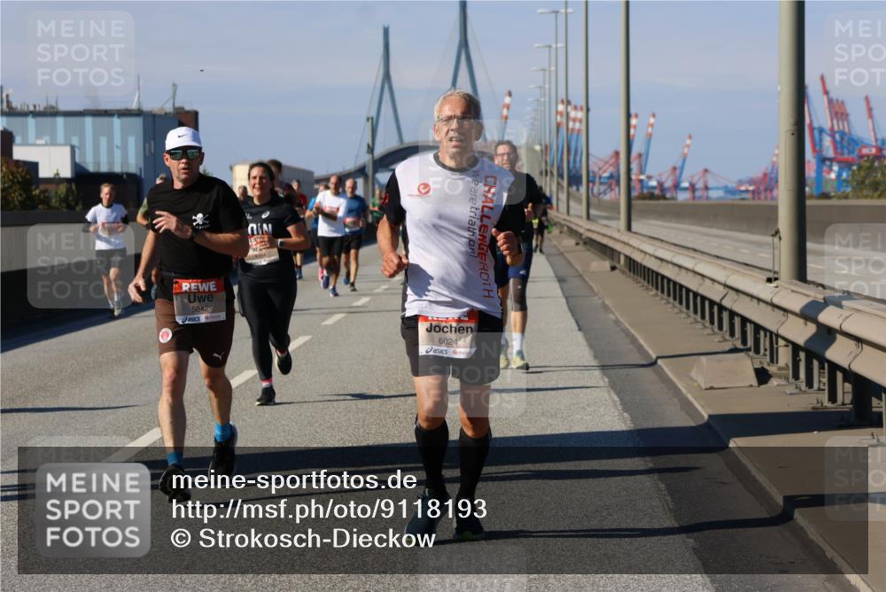 03.10.2025 - Köhlbrandbrückenlauf Strokosch-Dieckow http://msf.ph/oto/9118193 03.10.2025 12:54:21 Position 3 5842, 6024 meine-sportfotos.de