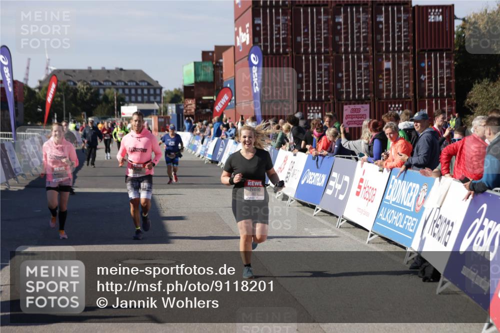 03.10.2025 - Köhlbrandbrückenlauf Jannik Wohlers http://msf.ph/oto/9118201 03.10.2025 13:34:17 Ziel 4674, 5207, 5221, 5593, 6095, 6574 meine-sportfotos.de