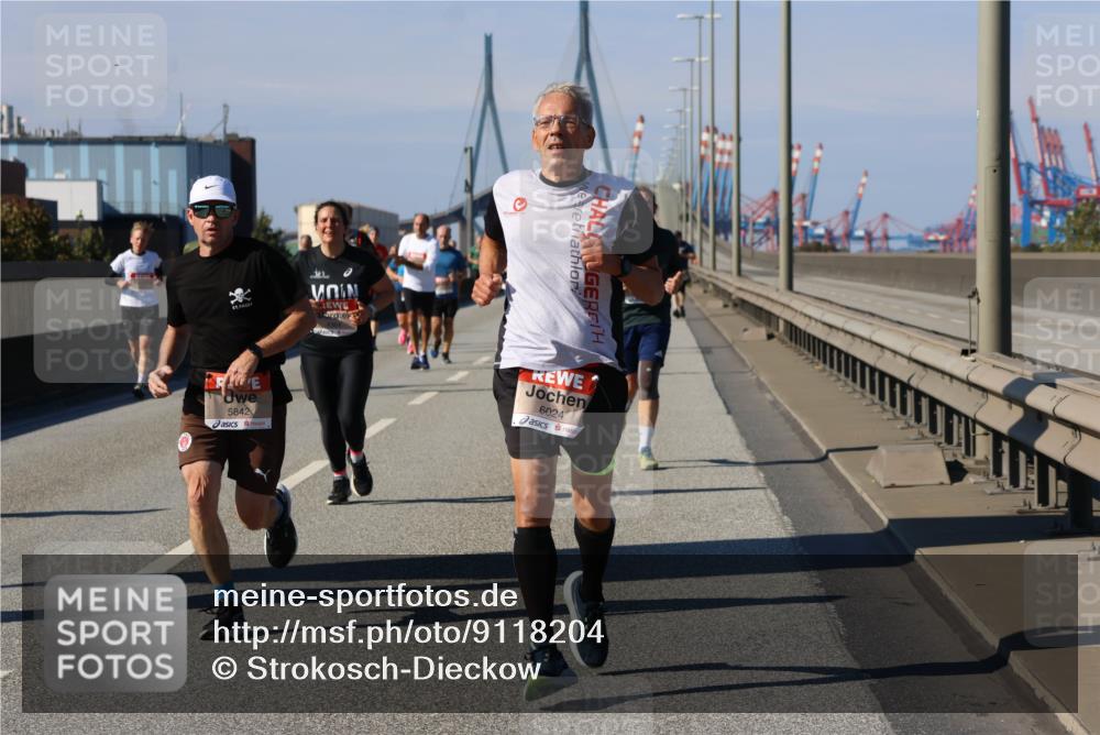 03.10.2025 - Köhlbrandbrückenlauf Strokosch-Dieckow http://msf.ph/oto/9118204 03.10.2025 12:54:21 Position 3 5842, 6024 meine-sportfotos.de