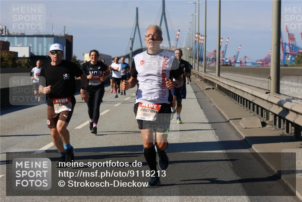 03.10.2025 - Köhlbrandbrückenlauf Strokosch-Dieckow http://msf.ph/oto/9118213 03.10.2025 12:54:21 Position 3 5842, 6024 meine-sportfotos.de