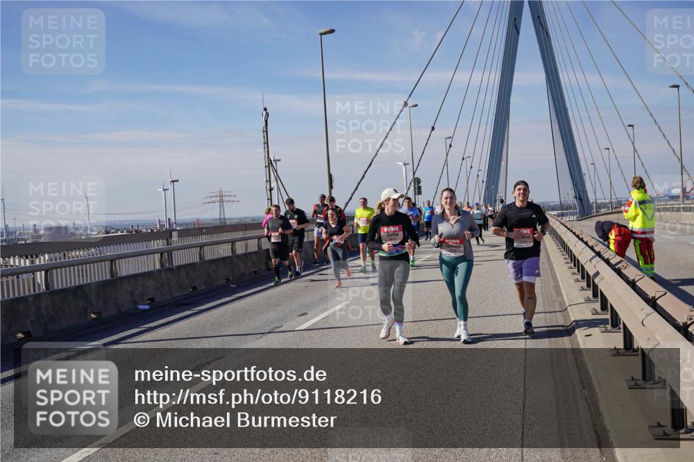 03.10.2025 - Köhlbrandbrückenlauf Michael Burmester http://msf.ph/oto/9118216 03.10.2025 12:59:34 Position 2 4141 meine-sportfotos.de