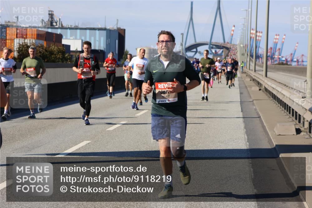 03.10.2025 - Köhlbrandbrückenlauf Strokosch-Dieckow http://msf.ph/oto/9118219 03.10.2025 12:54:25 Position 3 4147 meine-sportfotos.de