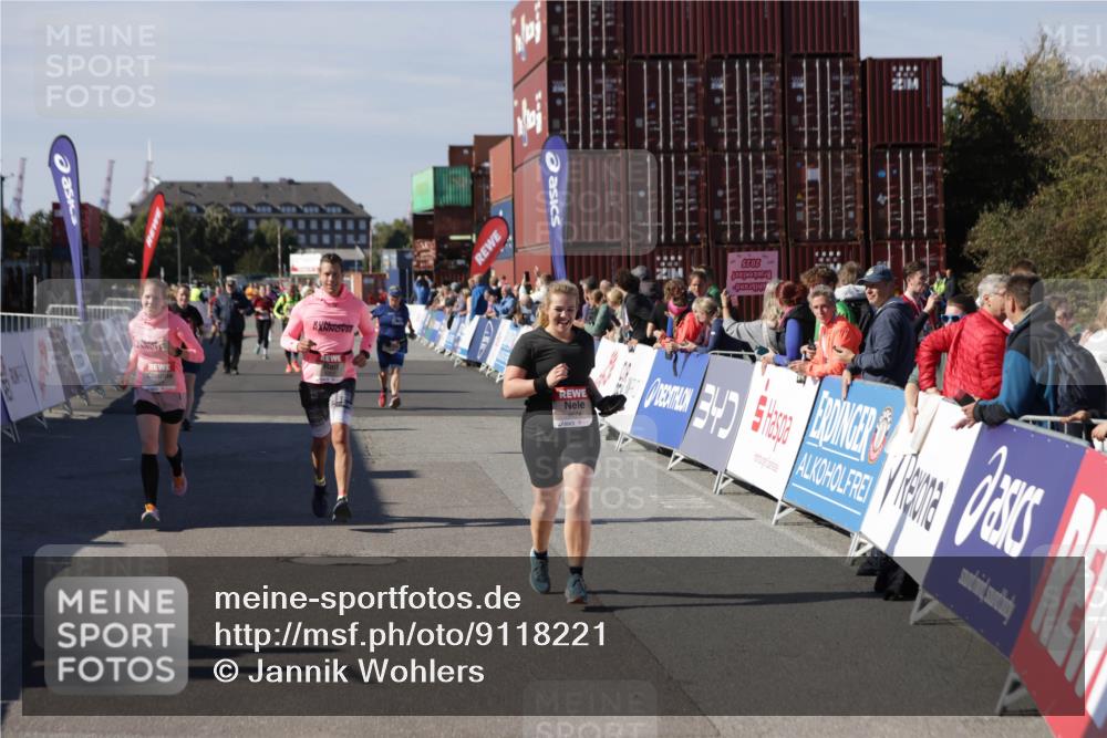 03.10.2025 - Köhlbrandbrückenlauf Jannik Wohlers http://msf.ph/oto/9118221 03.10.2025 13:34:17 Ziel 4674, 5207, 5221, 5593, 6095, 6574 meine-sportfotos.de