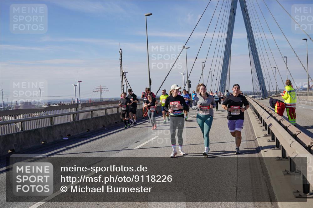 03.10.2025 - Köhlbrandbrückenlauf Michael Burmester http://msf.ph/oto/9118226 03.10.2025 12:59:34 Position 2  meine-sportfotos.de