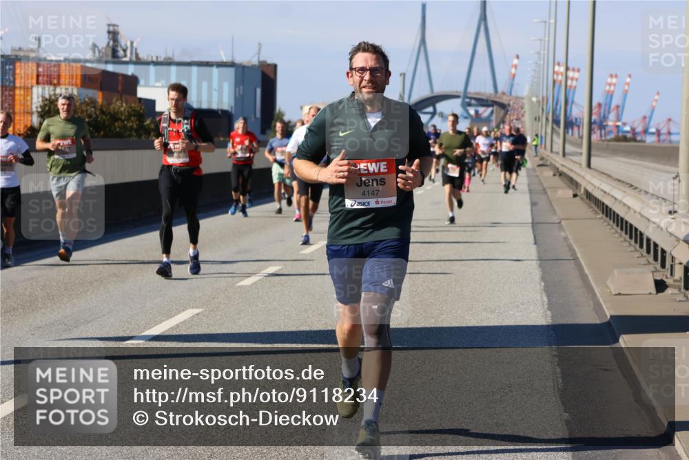 03.10.2025 - Köhlbrandbrückenlauf Strokosch-Dieckow http://msf.ph/oto/9118234 03.10.2025 12:54:25 Position 3 4147 meine-sportfotos.de