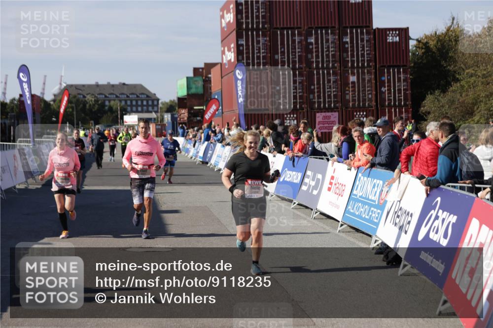03.10.2025 - Köhlbrandbrückenlauf Jannik Wohlers http://msf.ph/oto/9118235 03.10.2025 13:34:17 Ziel 4674, 5207, 5221, 5593, 6095, 6574 meine-sportfotos.de