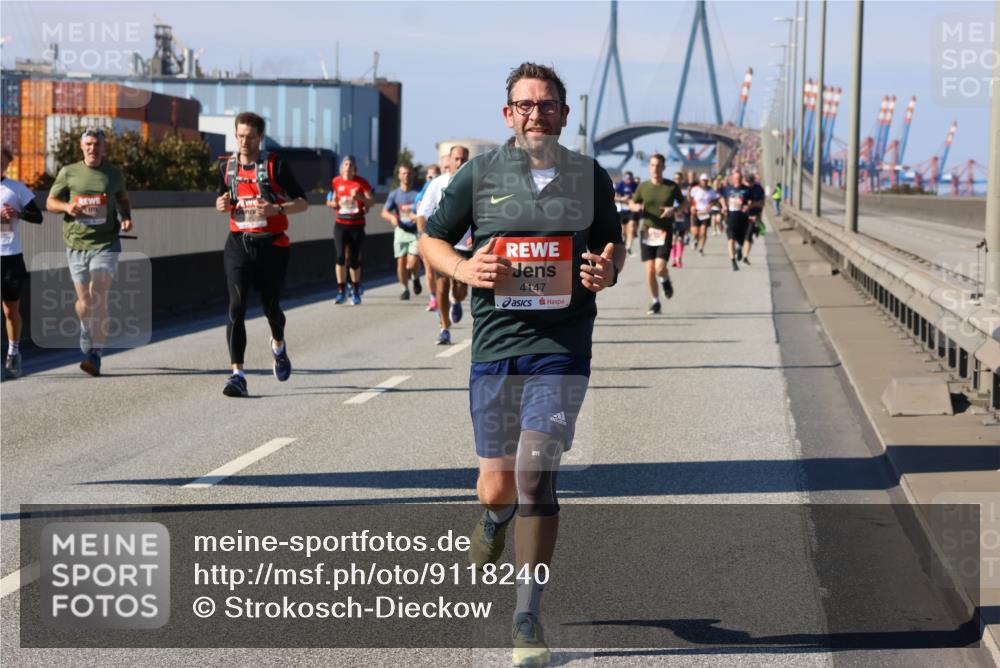 03.10.2025 - Köhlbrandbrückenlauf Strokosch-Dieckow http://msf.ph/oto/9118240 03.10.2025 12:54:25 Position 3 4147 meine-sportfotos.de