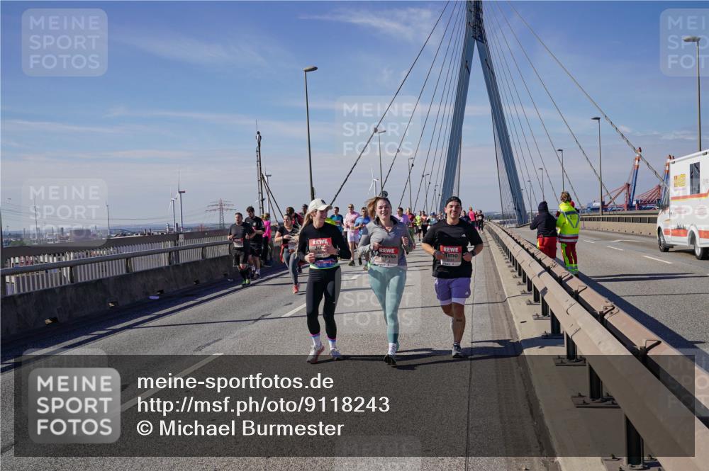 03.10.2025 - Köhlbrandbrückenlauf Michael Burmester http://msf.ph/oto/9118243 03.10.2025 12:59:34 Position 2  meine-sportfotos.de