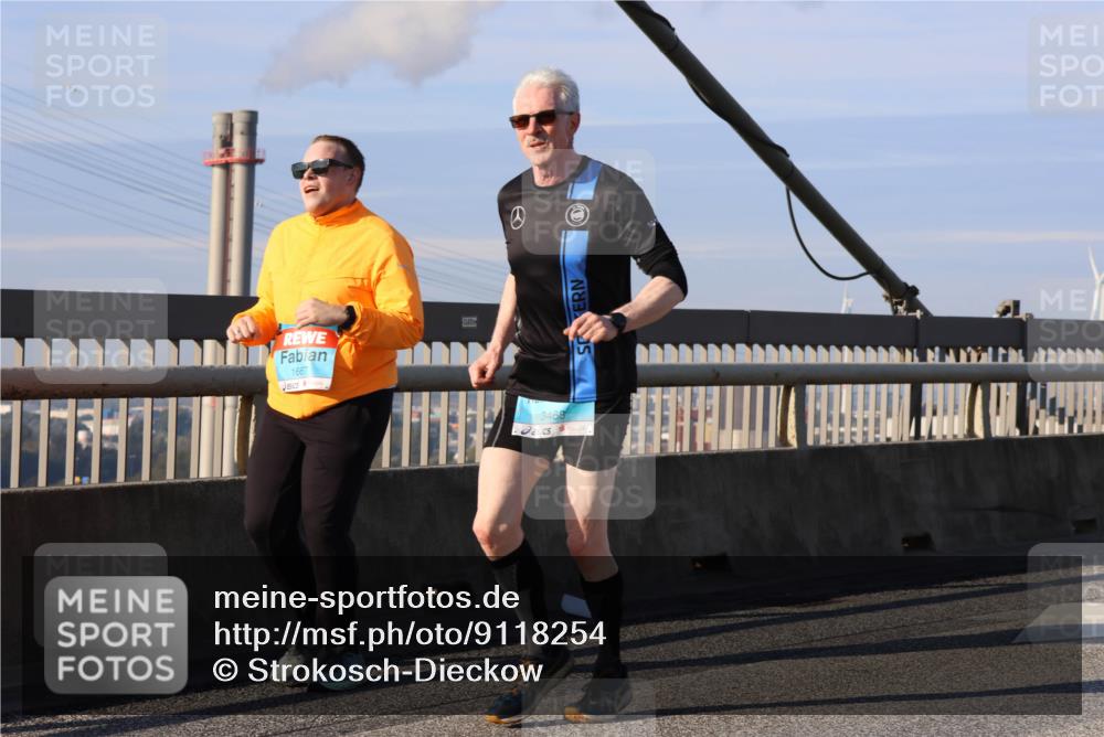 03.10.2025 - Köhlbrandbrückenlauf Strokosch-Dieckow http://msf.ph/oto/9118254 03.10.2025 09:52:21 Position 2 1667, 3468 meine-sportfotos.de